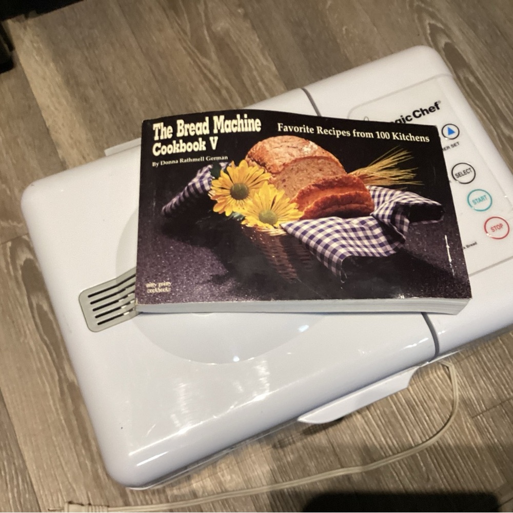 Magic Chef White Bread Maker - Picture 3 of 3